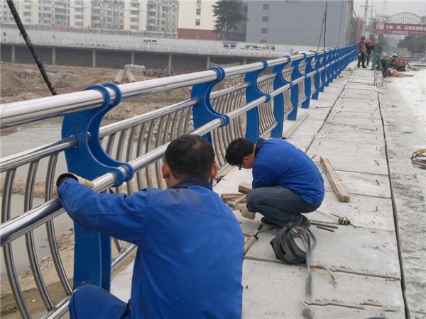 门头沟不锈钢桥梁护栏除锈维护的重要性及其方法